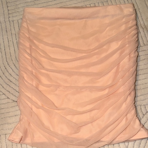 Elegant Ruched Pencil Skirt in Soft Pink - Picture 5 of 5